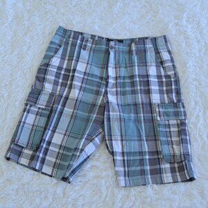 Men's Beverly Hills Polo Club Gray, Teal, White Plaid Cargo Shorts Size 34